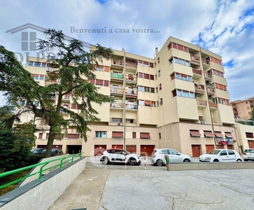 Appartamento in Vendita in Via Antonio Sant'Elia 120 a Genova