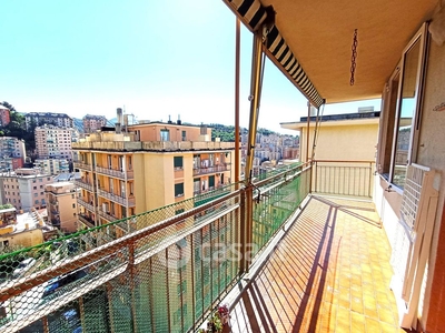 Appartamento in Vendita in Via Aurelio Robino 20 a Genova