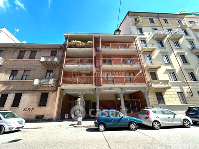 Appartamento in Vendita in Via Bianzè 34 a Torino