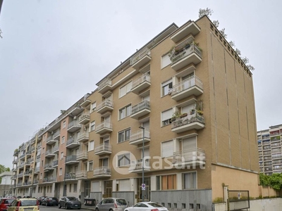 Appartamento in Vendita in Via Biscarra Giovanni Battista e Carlo Felice 24 a Torino