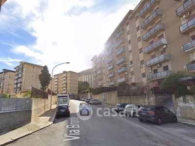 Appartamento in Vendita in Via Bronte 76 a Palermo