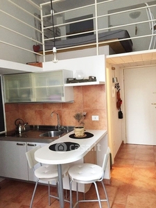 Appartamento in Vendita in Via Cerano a Milano