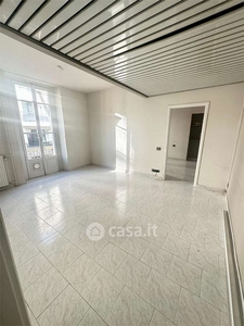 Appartamento in Vendita in Via Costanza 19 a Milano