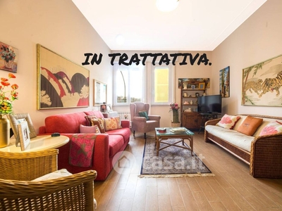Appartamento in Vendita in Via delle Ginestre a Genova