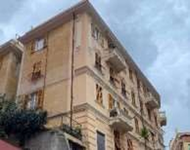 Appartamento in Vendita in Via delle Rovare 30 a Genova