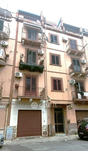 Appartamento in Vendita in Via Domenico Cariolato 3 a Palermo