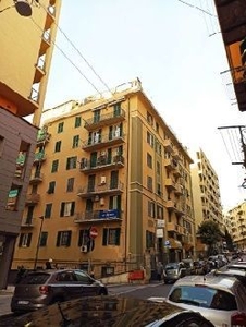 Appartamento in Vendita in Via Donghi 24 a Genova