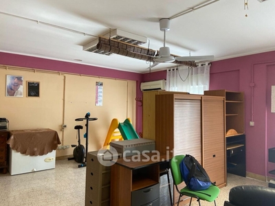 Appartamento in Vendita in Via Emiro Giafar 31 a Palermo