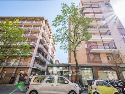 Appartamento in Vendita in Via Eugenio Carpi a Milano