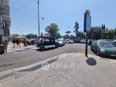 Appartamento in Vendita in Via Fratelli Magnoni a Napoli