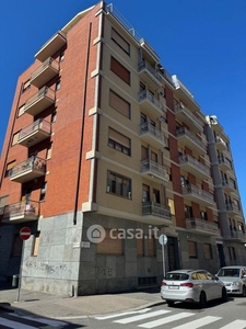 Appartamento in Vendita in Via Giosuè Borsi 117 a Torino