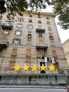 Appartamento in Vendita in Via Lodovico Ariosto a Genova