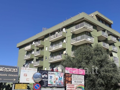 Appartamento in Vendita in Via Lungarini 144 a Casteldaccia