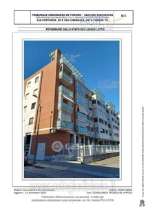 Appartamento in Vendita in Via Postumia 55 -47 a Torino