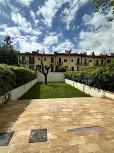 Appartamento in Vendita in Via Rubaconte da Mandello a Firenze