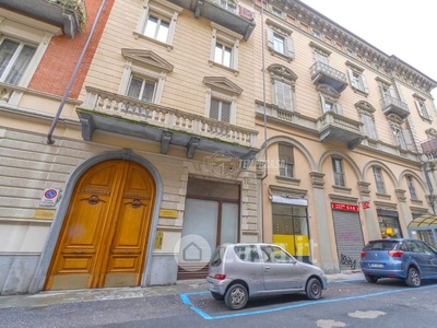 Appartamento in Vendita in Via San Quintino a Torino