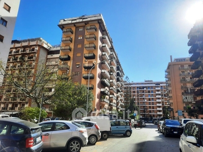Appartamento in Vendita in Via Vincenzo Spinelli 34 a Palermo