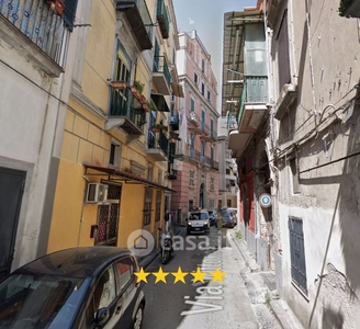 Appartamento in Vendita in Via Vittorio Emanuele III a Napoli