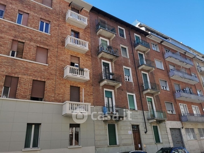 Appartamento in Vendita in Via Viverone 7 a Torino