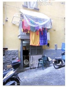 Appartamento in Vendita in Vico Campanile al Consiglio 2 a Napoli