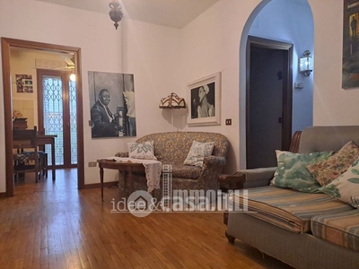 Appartamento in vendita Via Puglia , Firenze