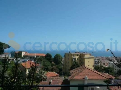 Appartamento Trilocale in vendita a Sanremo