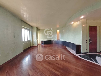 Appartamento in Vendita in Via Carlo Imbonati 64 a Milano
