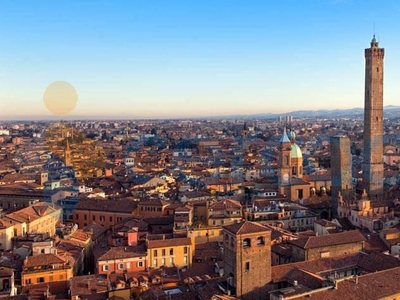 Attività commerciale in vendita a Bologna