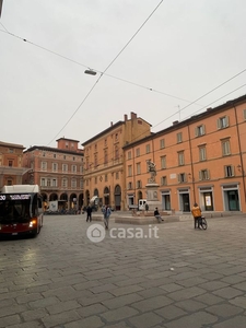 Attività/Licenza commerciale in Vendita in Piazza Galvani a Bologna