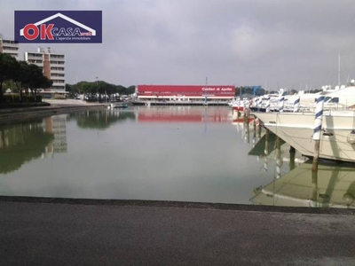 Box / Garage in vendita a Lignano Sabbiadoro