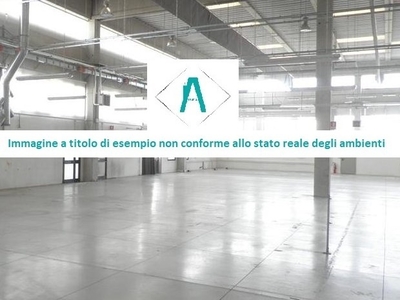 Capannone in Vendita a Alessandria, 17'275€, 320 m²