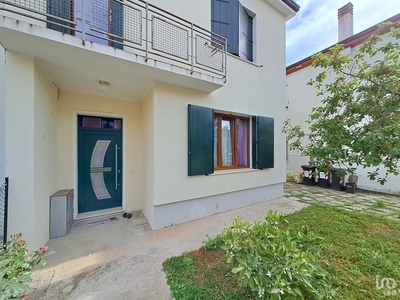 Casa indipendente 9 locali di 180 m² in Rovigo