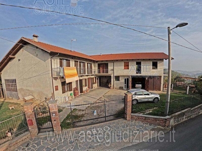 Casa indipendente con giardino a Santo Stefano Roero