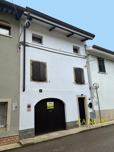 Casa indipendente con terrazzo, Cormons brazzano