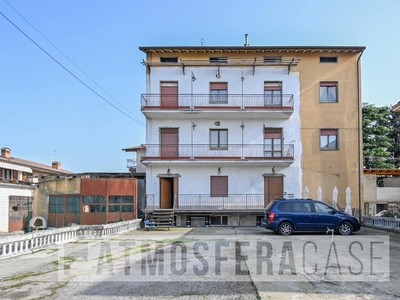 Casa indipendente con terrazzo, Treviolo albegno