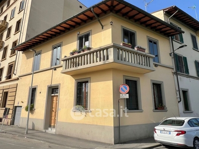 Casa indipendente in Vendita in Via Lungo Il Mugnone 48 a Firenze