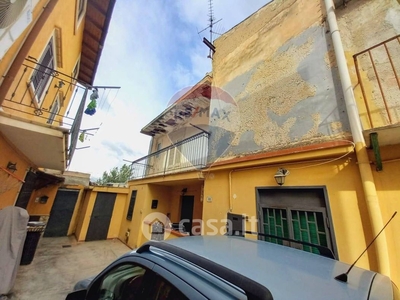 Casa indipendente in Vendita in Vicolo Marchese 4 a Palermo