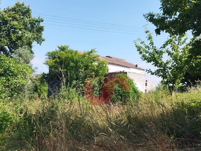 Casa Semi Indipendente in Vendita a Benevento, zona CONTRADE, 47'000€, 150 m²