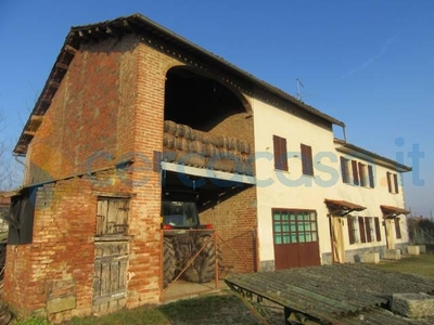 Casa singola da ristrutturare in vendita a Cassine