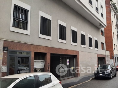 Garage/Posto auto in Vendita in Via Grazia Deledda a Milano