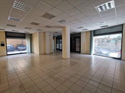 Immobile commerciale in Affitto a Benevento, zona Centro, 650€, 85 m²