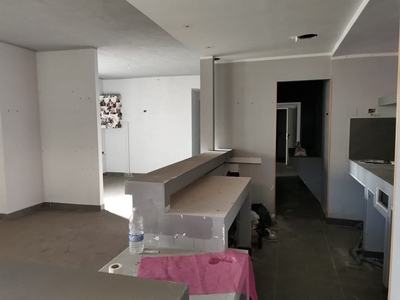 Immobile commerciale in Affitto a Benevento, zona Mellusi/Atlantici, 800€, 130 m²