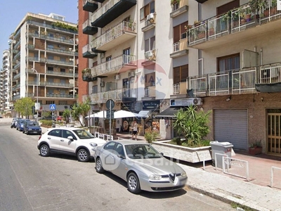 Negozio/Locale commerciale in Vendita in Via Guido D'Arezzo 14 a Palermo