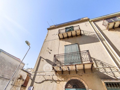 Palazzo in Vendita in Via Beatrice del Carretto a Ventimiglia di Sicilia