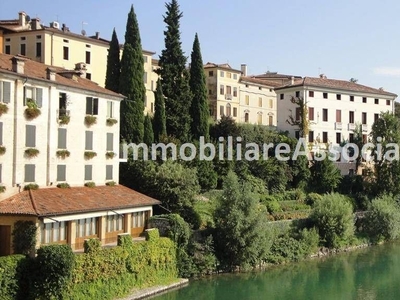 Prestigioso complesso residenziale in vendita Bassano del Grappa, Italia
