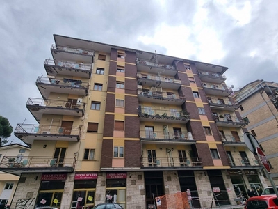 Quadrilocale in Vendita a Avellino, zona Baccanico, 178'000€, 125 m²