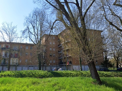 Quadrilocale in Vendita a Reggio Emilia, zona Santa Croce, 129'000€, 85 m², con Box