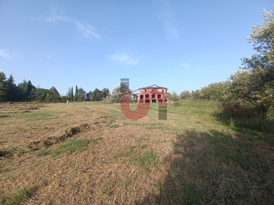 Terreno edificabile in Vendita a Benevento, zona CONTRADE, 200'000€, 10000 m²