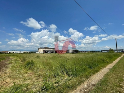 Terreno industriale in Vendita a Benevento, zona CONTRADE, 245'000€, 5100 m²