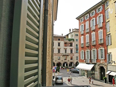 Trilocale con box doppio, Bergamo centrale